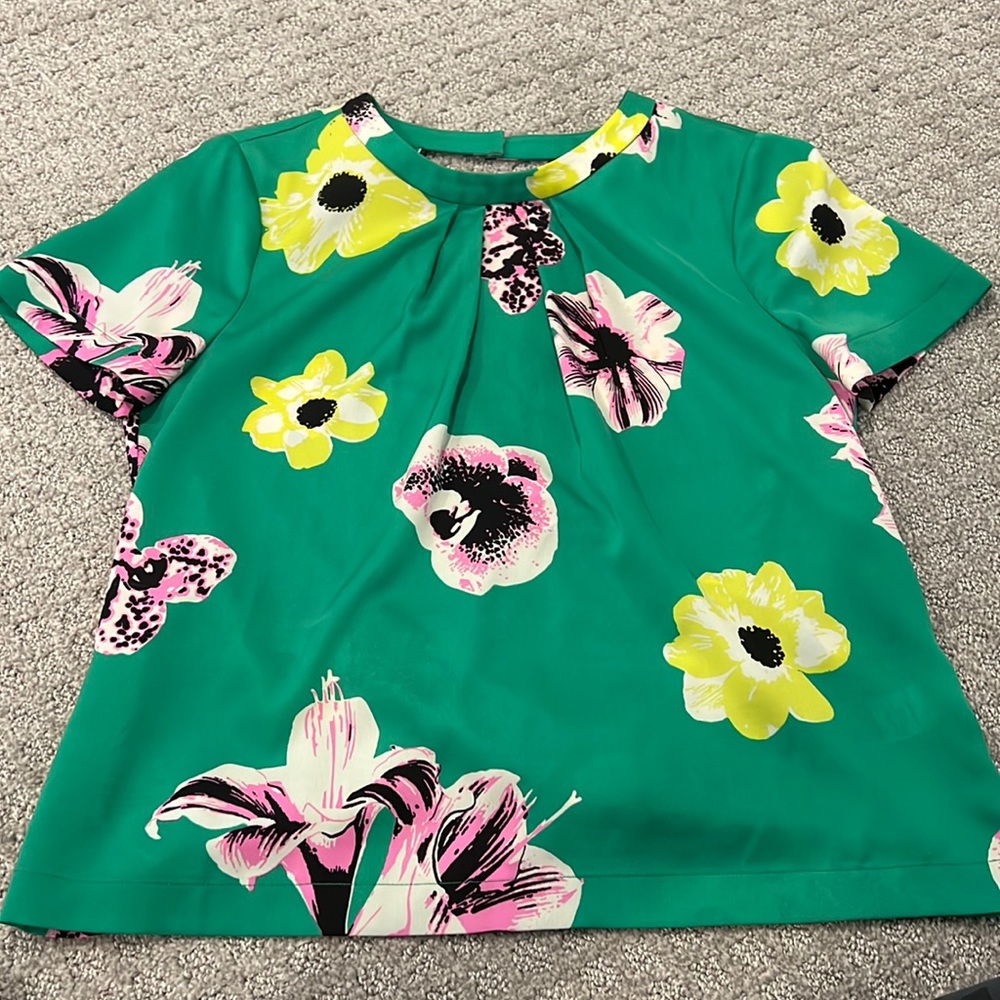 Jcrew green short sleeve blouse with flowers